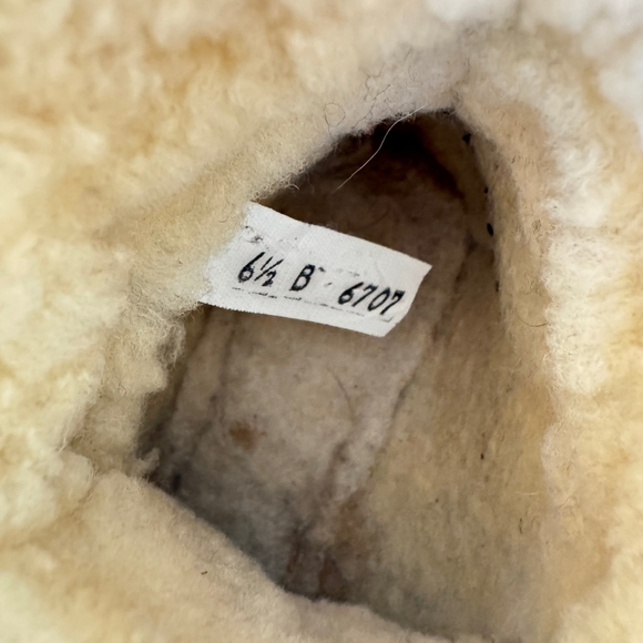 Vintage Leather Shearling Winter Boot • Size: 6 - Picture 6 of 9